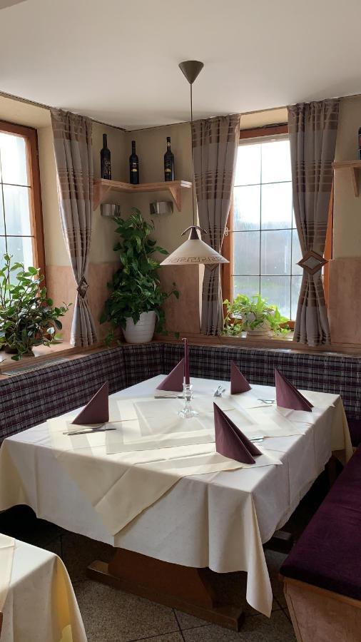 Hotel Pizzeria Da Beni Kochersteinsfeld Luaran gambar